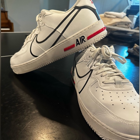 Nike Air Force 1 React White Black Red - Picture 1 of 10